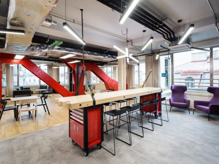 Inspirace - Vybavení coworkingového centra HubHub Palác Ara Praha